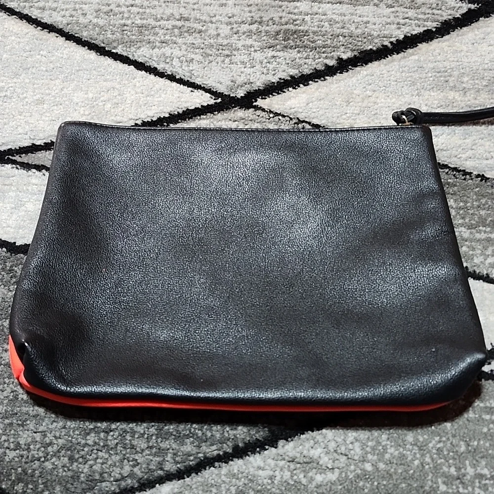 VICTORIA SECRET 2016 CORAL BLACK FAUX-LEATHER GEO FULL-ZIP BEAUTY COSMETICCLUTCH